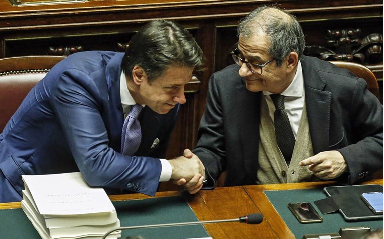 Premijer i ministar financija pokušavaju zaštititi Italiju od vlastite vlade